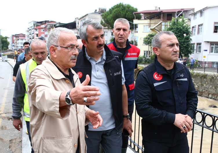 AFAD Başkanı Sezer: Bine yakın heyelan ve toprak kayması var